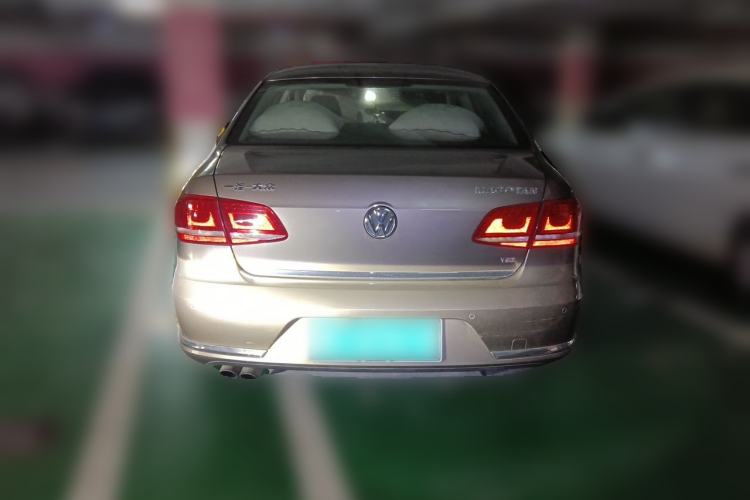 Used Volkswagen Magotan 2012 Revised Version 1.8TSI Leading Edition Rear