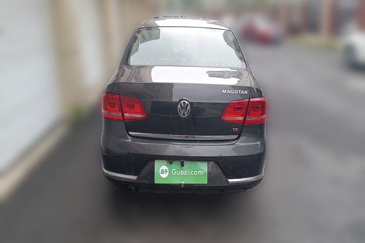 Used Volkswagen Magotan 2012 Revised 1.8TSI Luxury Version Rear