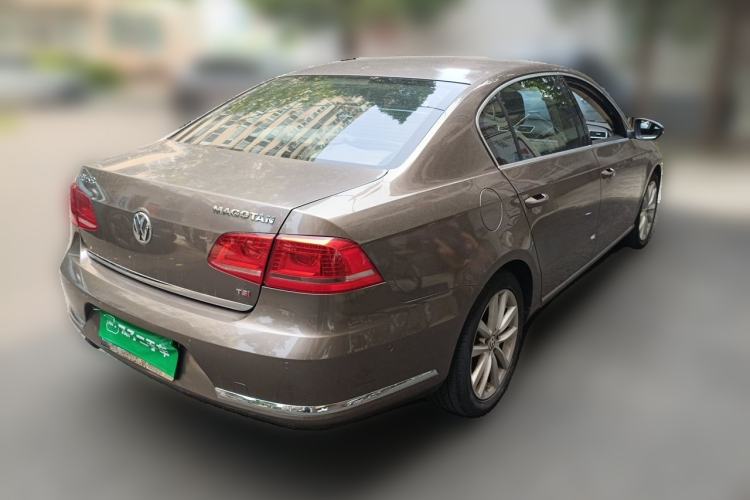 Used Volkswagen Magotan 2012 Facelift 1.8TSI Prestige Model Rear Right 45 Deg