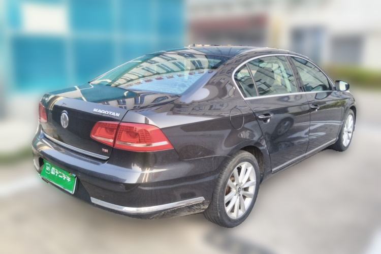 Used Volkswagen Magotan 2012 Revised Version 2.0 TSI Supreme Edition Rear Right 45 Deg