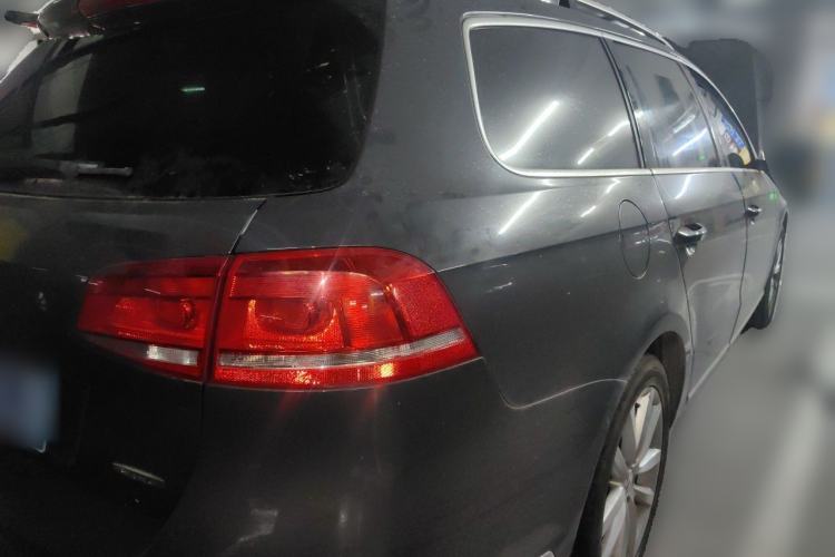 Used Volkswagen Magotan 2012 Travel Edition 2.0 TSI Comfort Version Rear Right 45 Deg