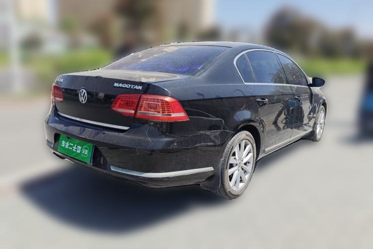 Used Volkswagen Magotan 2012 1.8TSI Prestige Model Rear Right 45 Deg
