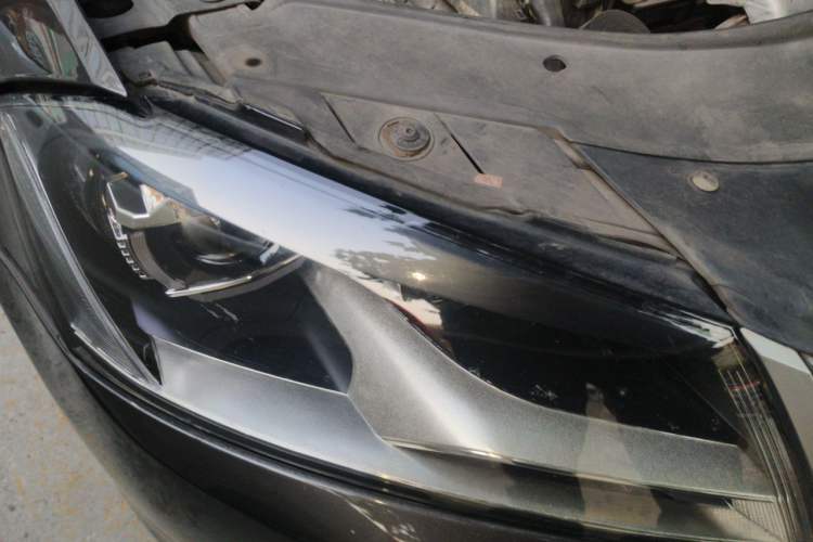 Used Volkswagen Magotan 2012 Revised 1.4 TSI Luxury Version Right Front Headlight