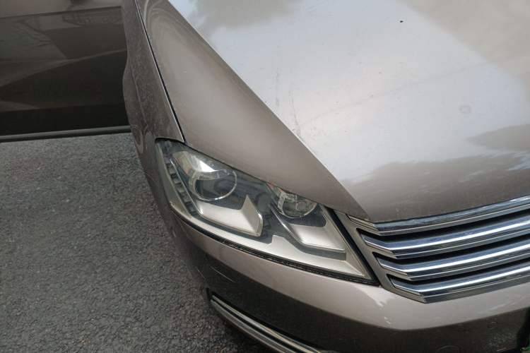 Used Volkswagen Magotan 2012 Facelift 1.8TSI Prestige Model Right Front Headlight