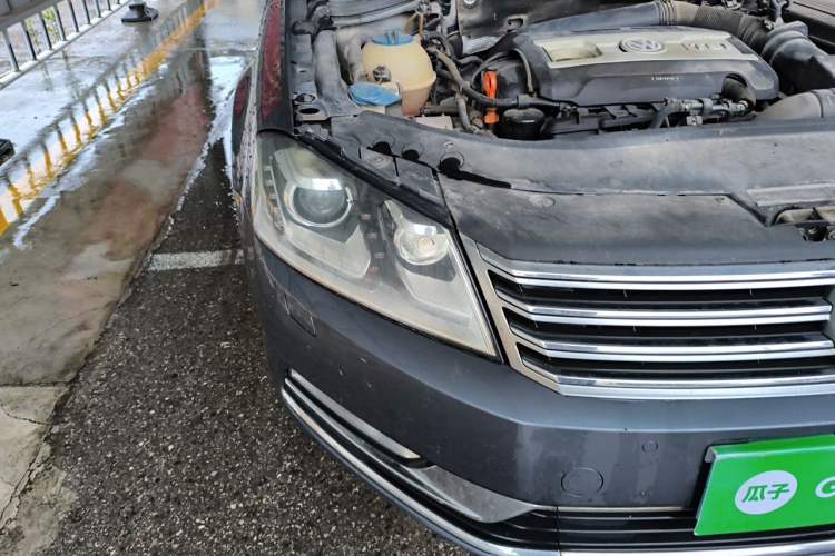 Used Volkswagen Magotan 2012 Revised Version 2.0 TSI Supreme Edition Right Front Headlight
