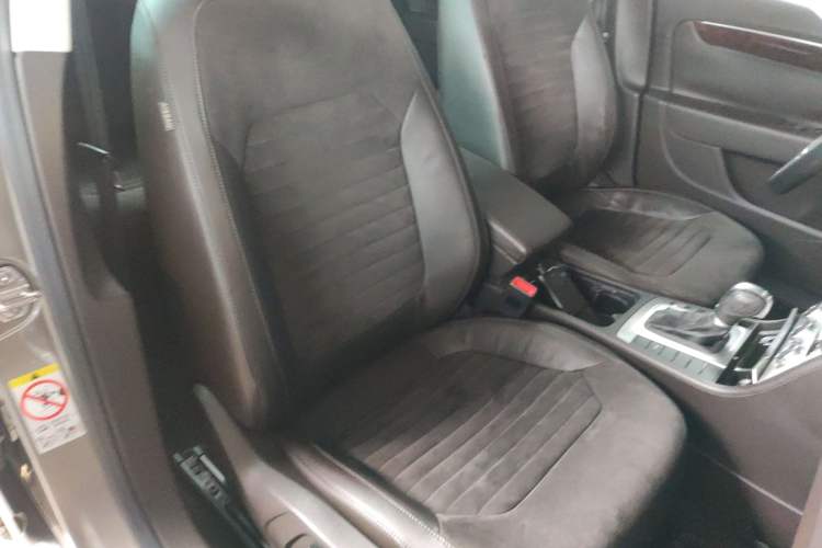 Used Volkswagen Magotan 2012 Travel Edition 2.0 TSI Comfort Version Right Front Seat