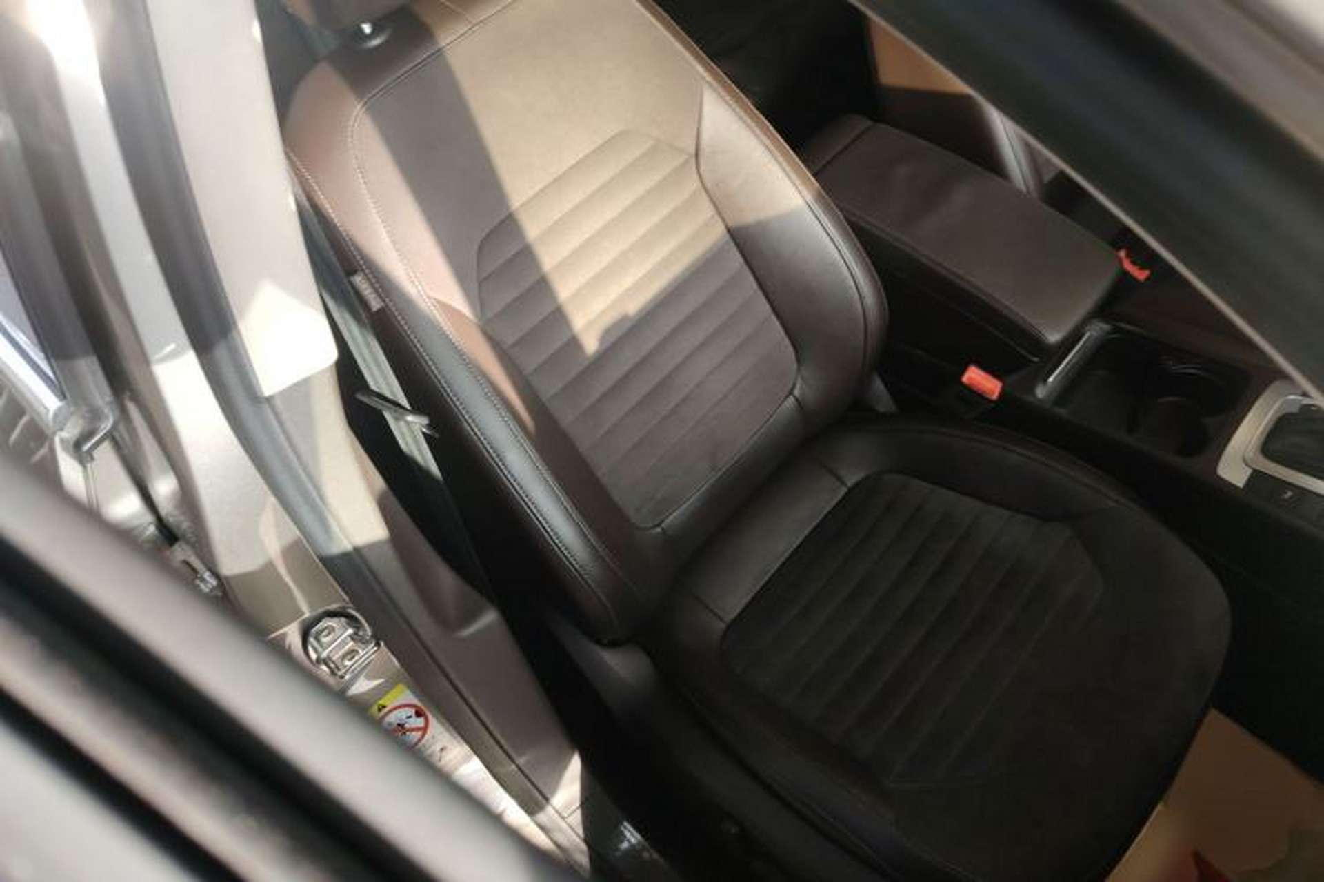 Used Volkswagen Magotan 2012 Travel Edition 2.0 TSI Comfort Version Right Front Seat