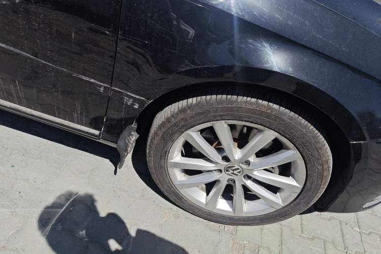Used Volkswagen Magotan 2012 1.8TSI Prestige Model Right Front Wheel Hub
