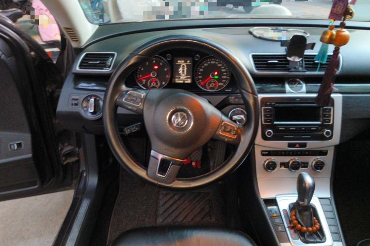 Used Volkswagen Magotan 2012 Revised 1.4 TSI Luxury Version Steering Wheel