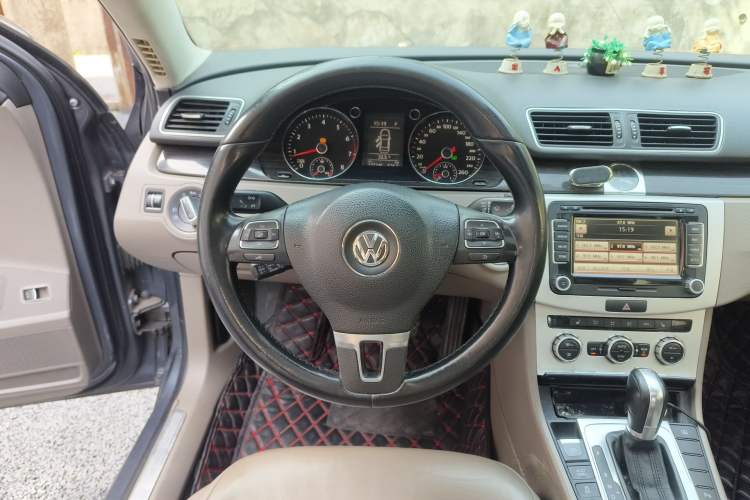 Used Volkswagen Magotan 2012 2.0 TSI Prestige Edition Steering Wheel