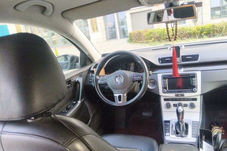 Used Volkswagen Magotan 2012 Revised Version 2.0 TSI Supreme Edition Steering Wheel