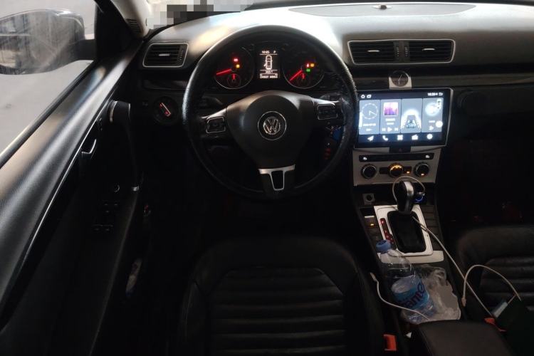 Used Volkswagen Magotan 2012 Revised 1.8TSI Luxury Version Steering Wheel