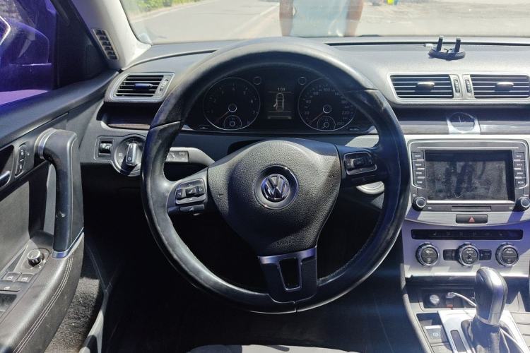 Used Volkswagen Magotan 2012 1.8TSI Prestige Model Steering Wheel