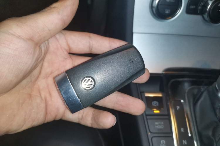 Used Volkswagen Magotan 2012 Revised 1.8TSI Luxury Version Vehicle Key