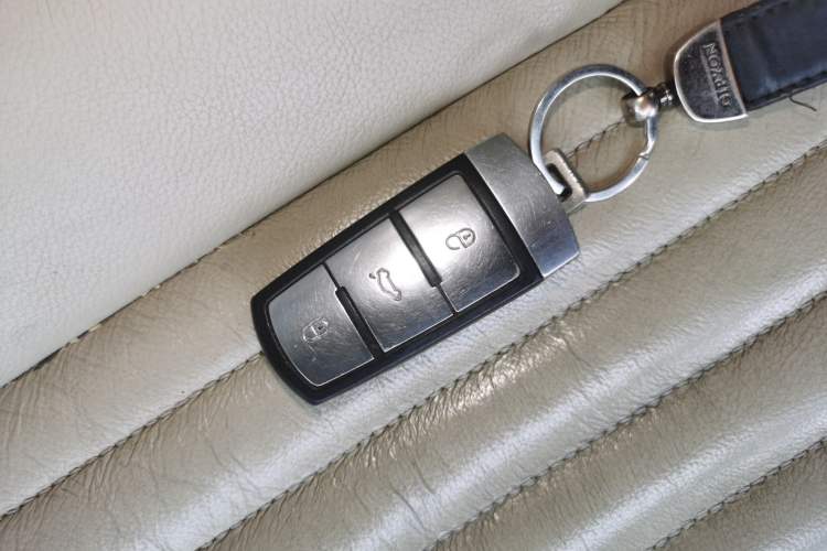 Used Volkswagen Magotan 2012 Revised Version 1.8TSI Leading Edition Vehicle Key