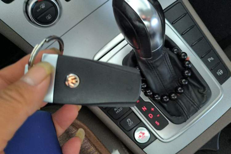 Used Volkswagen Magotan 2012 Revised Version 2.0 TSI Supreme Edition Vehicle Key