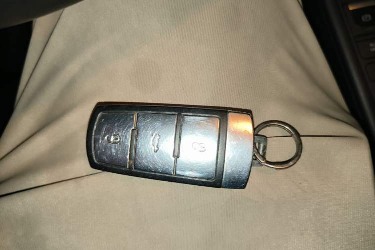 Used Volkswagen Magotan 2012 Revised 1.8TSI Luxury Version Vehicle Key