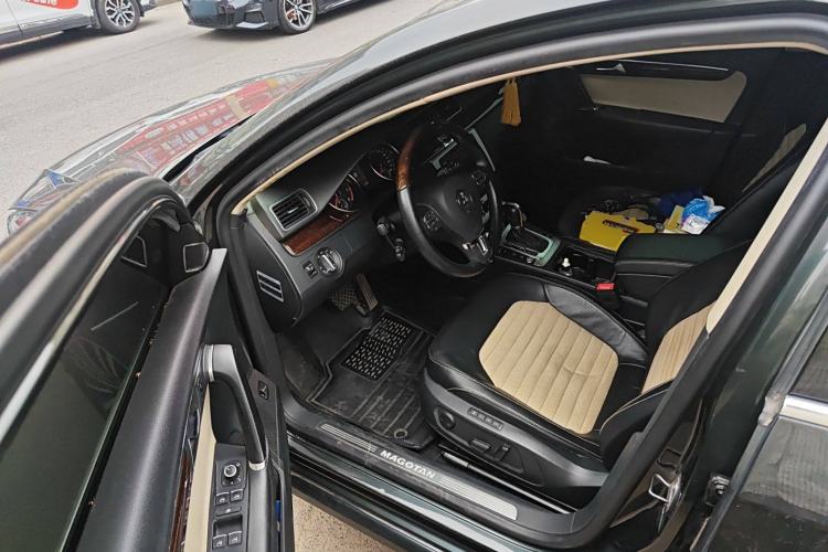 Used Volkswagen Magotan 2012 3.0 FSI Flagship Edition Driver Seat