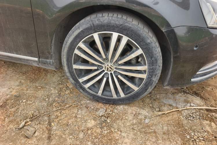 Used Volkswagen Magotan 2012 3.0 FSI Flagship Edition Exterior 7