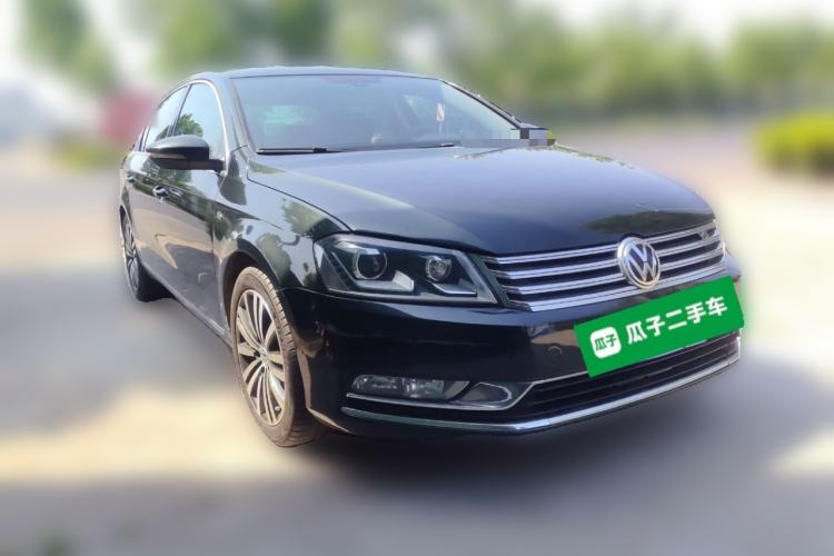 Used Volkswagen Magotan 2012 3.0 FSI Flagship Edition Front Right 45 Deg