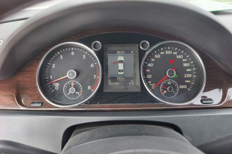 Used Volkswagen Magotan 2012 3.0 FSI Flagship Edition Instrument Cluster
