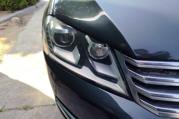 Used Volkswagen Magotan 2012 3.0 FSI Flagship Edition Right Front Headlight