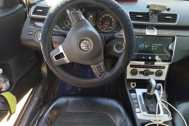 Used Volkswagen Magotan 2012 2.0 TSI Prestige Edition Steering Wheel