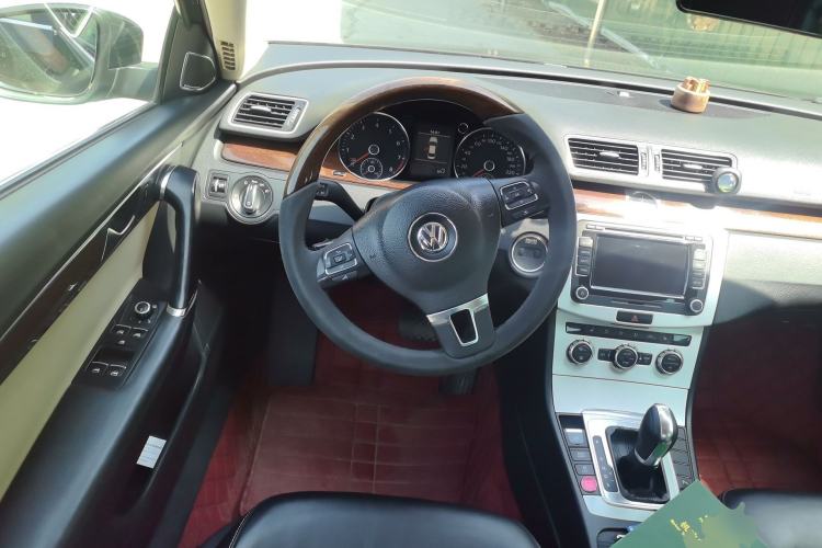 Used Volkswagen Magotan 2012 3.0 FSI Flagship Edition Steering Wheel