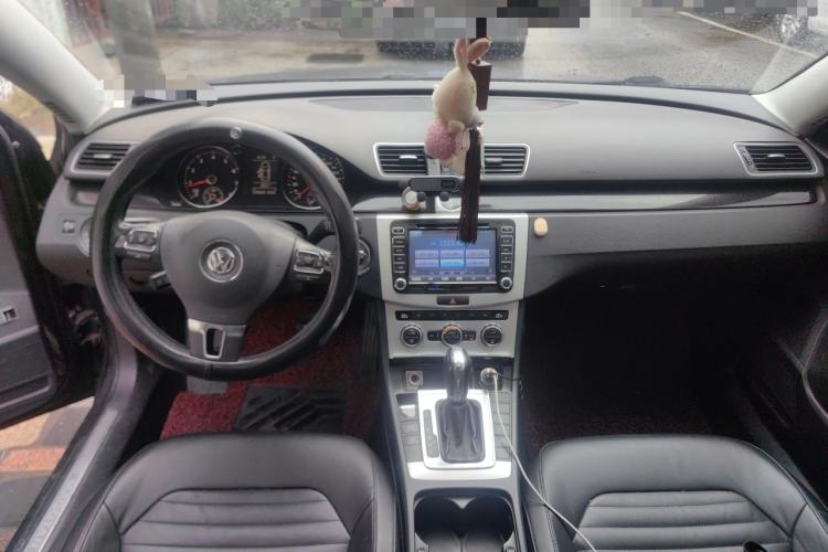 Used Volkswagen Magotan 2012 Revised 1.8TSI Luxury Version Center Console