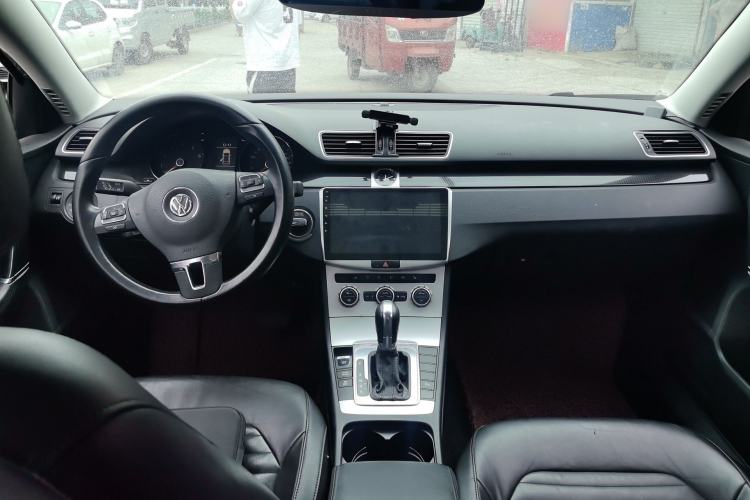Used Volkswagen Magotan 2012 1.8TSI Luxury Model Center Console