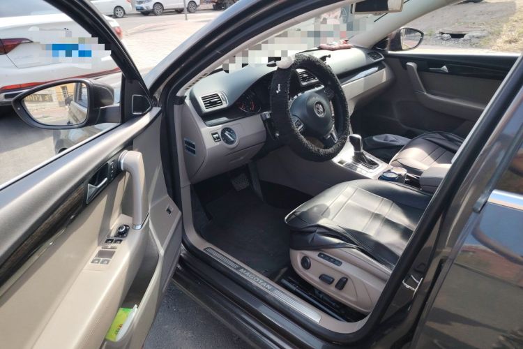 Used Volkswagen Magotan 2012 2.0 TSI Ultimate Edition Driver Seat
