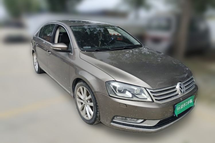 Used Volkswagen Magotan 2012 Facelift 2.0 TSI Prestige Model Front Right 45 Deg