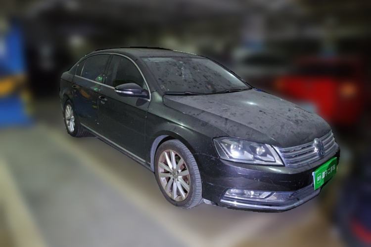 Used Volkswagen Magotan 2012 Facelift 2.0 TSI Prestige Model Front Right 45 Deg