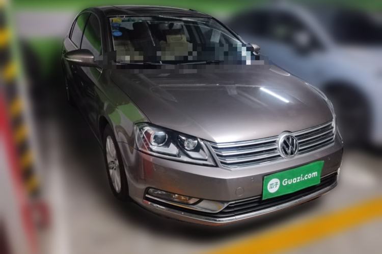 Used Volkswagen Magotan 2012 1.8TSI Luxury Model Front Right 45 Deg