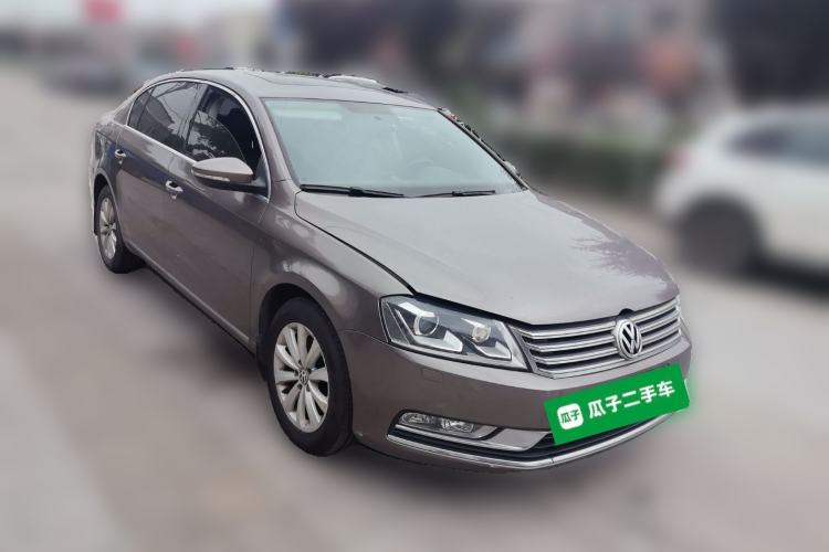 Used Volkswagen Magotan 2012 1.8TSI Luxury Model Front Right 45 Deg