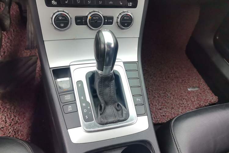 Used Volkswagen Magotan 2012 1.8TSI Luxury Model Gear Lever