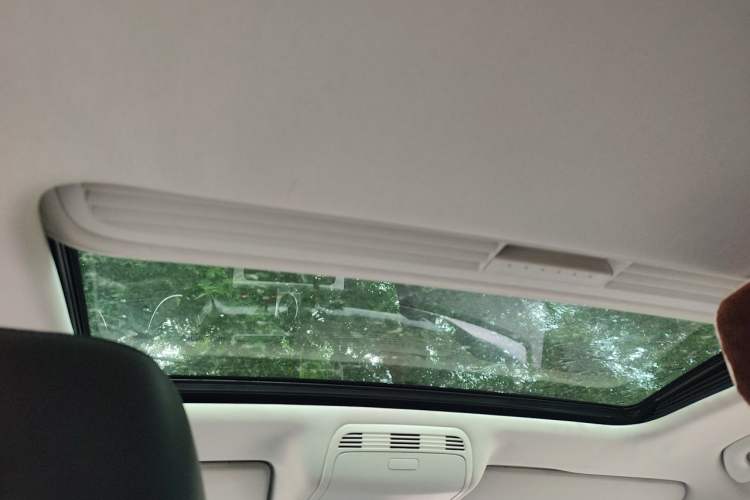 Used Volkswagen Magotan 2012 Revised 1.8TSI Luxury Version Headliner