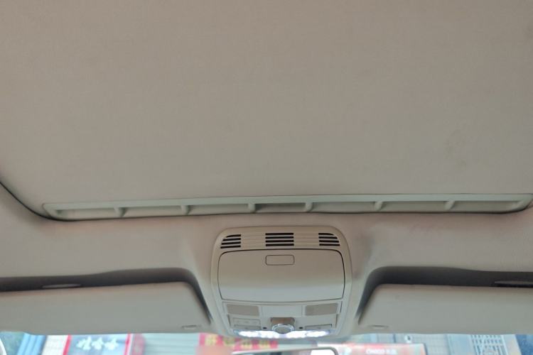 Used Volkswagen Magotan 2012 1.8TSI Luxury Model Headliner