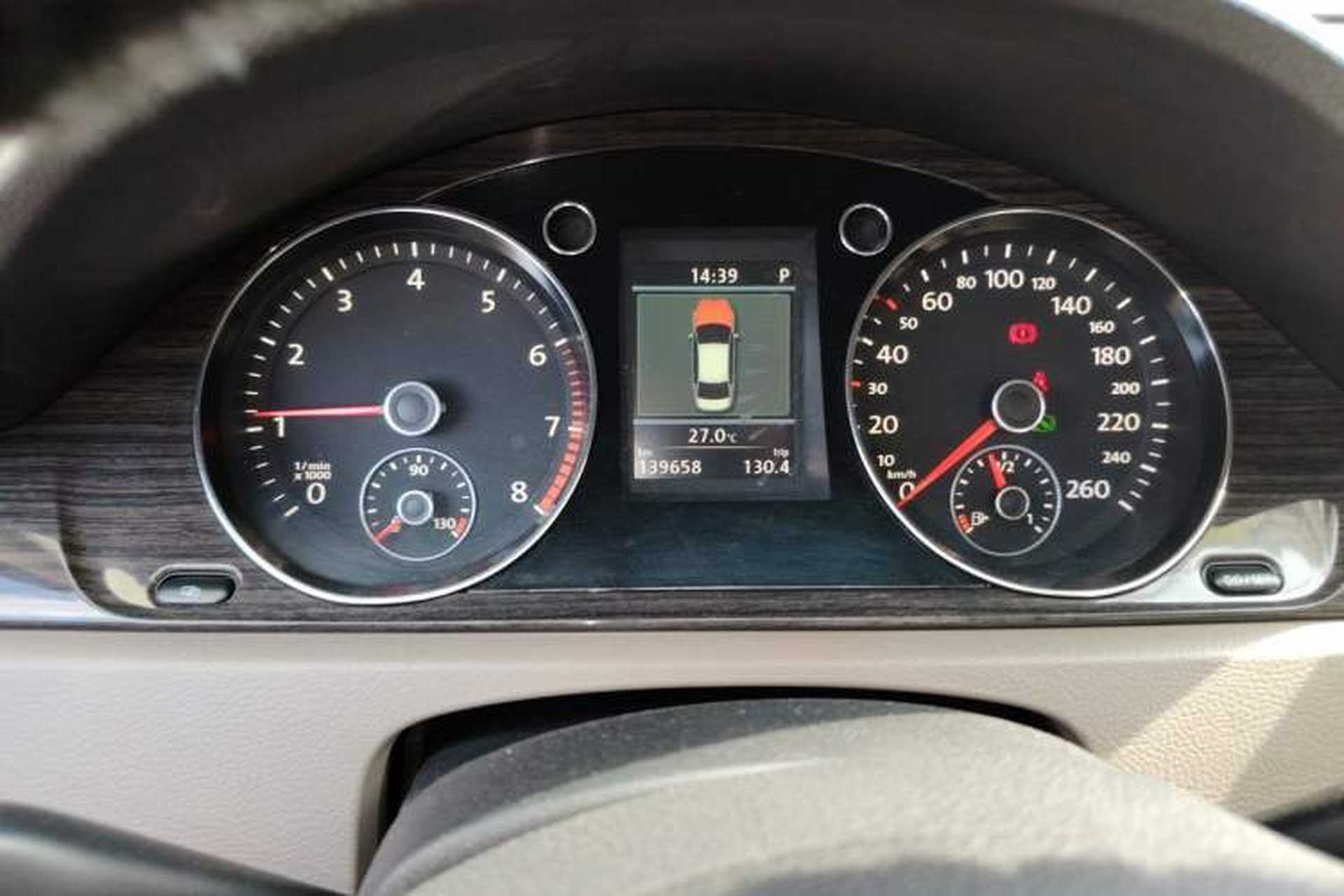 Used Volkswagen Magotan 2012 2.0 TSI Ultimate Edition Instrument Cluster