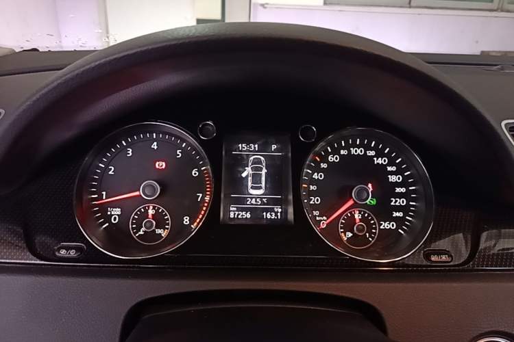 Used Volkswagen Magotan 2012 Revised 1.8TSI Luxury Version Instrument Cluster
