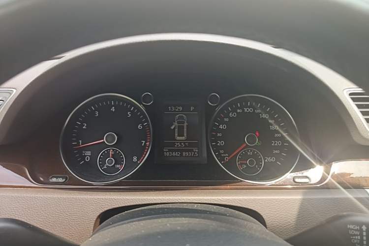 Used Volkswagen Magotan 2012 Travel Edition 2.0 TSI Comfort Version Instrument Cluster