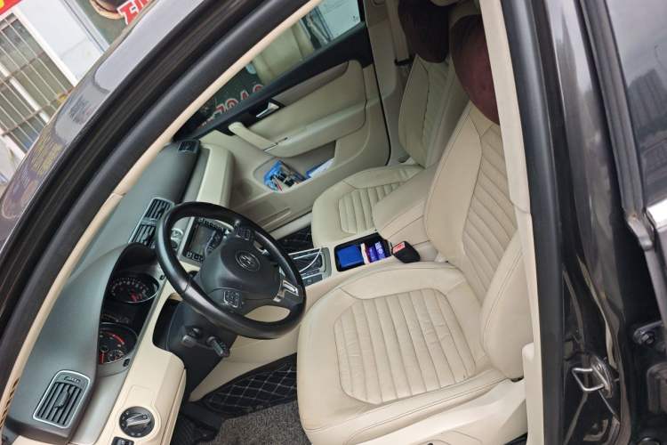 Used Volkswagen Magotan 2012 1.8TSI Luxury Model Left Front Seat