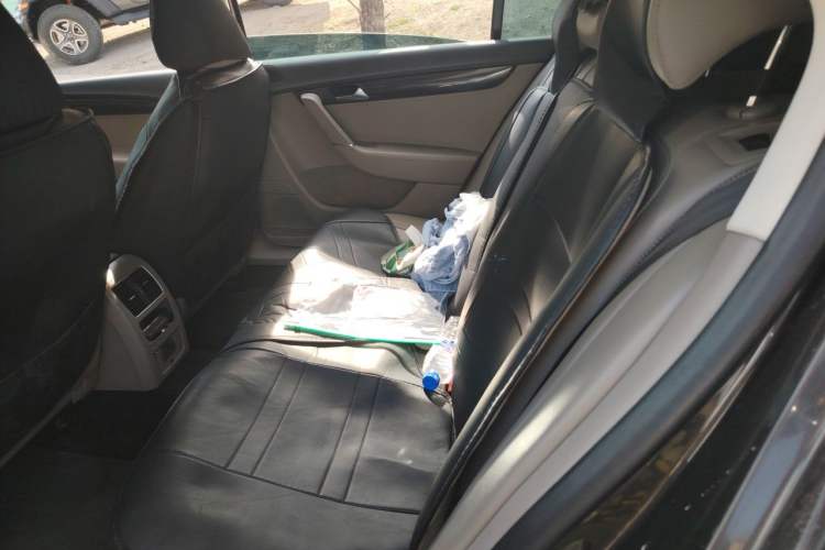 Used Volkswagen Magotan 2012 2.0 TSI Ultimate Edition Left Rear Seat