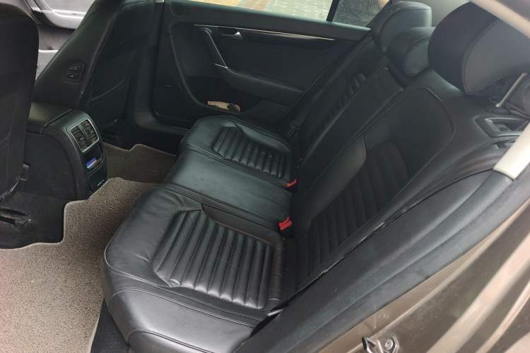 Used Volkswagen Magotan 2012 Revised 1.8TSI Luxury Version Left Rear Seat