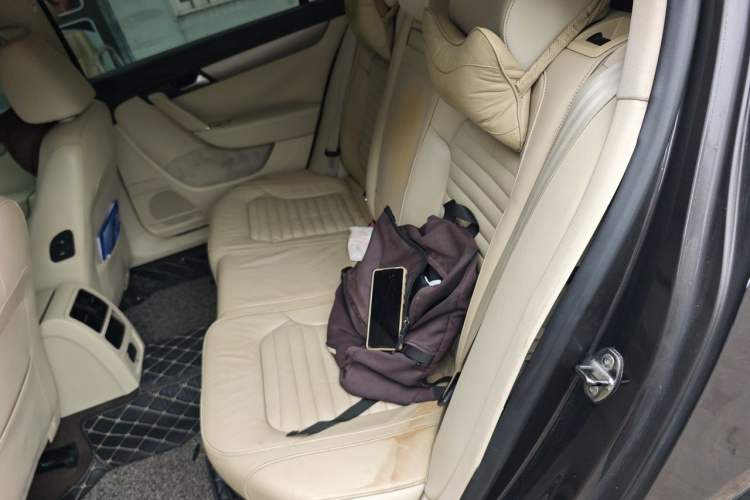 Used Volkswagen Magotan 2012 1.8TSI Luxury Model Left Rear Seat
