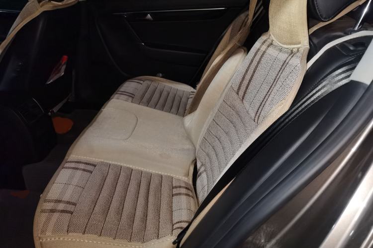 Used Volkswagen Magotan 2012 1.8TSI Luxury Model Left Rear Seat