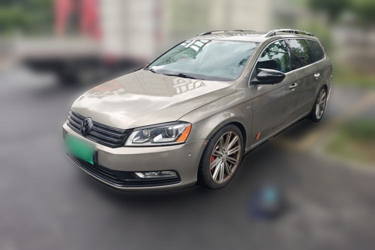 Used Volkswagen Magotan 2012 Travel Edition 2.0 TSI Luxury Version Guazi used car, China used car export, Used car for sale, Used cars, Cheapest cars for sale
