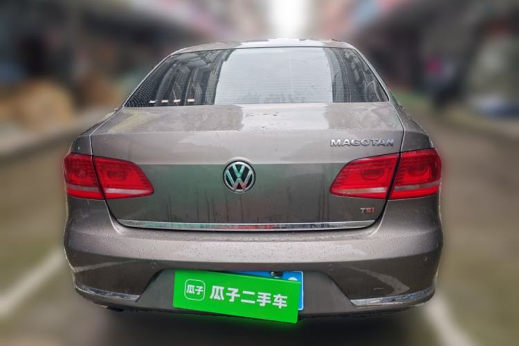 Used Volkswagen Magotan 2012 Revised 1.8TSI Luxury Version Rear