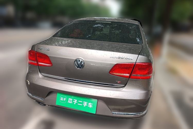 Used Volkswagen Magotan 2012 Revised 1.8TSI Luxury Version Rear