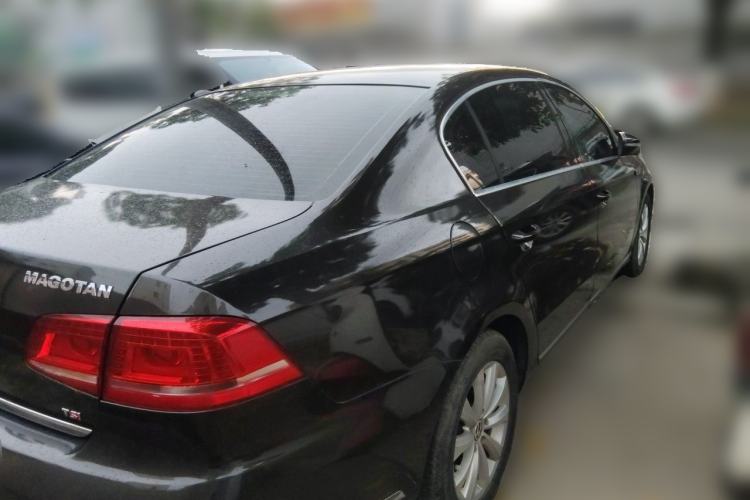 Used Volkswagen Magotan 2012 1.8TSI Luxury Model Rear Right 45 Deg